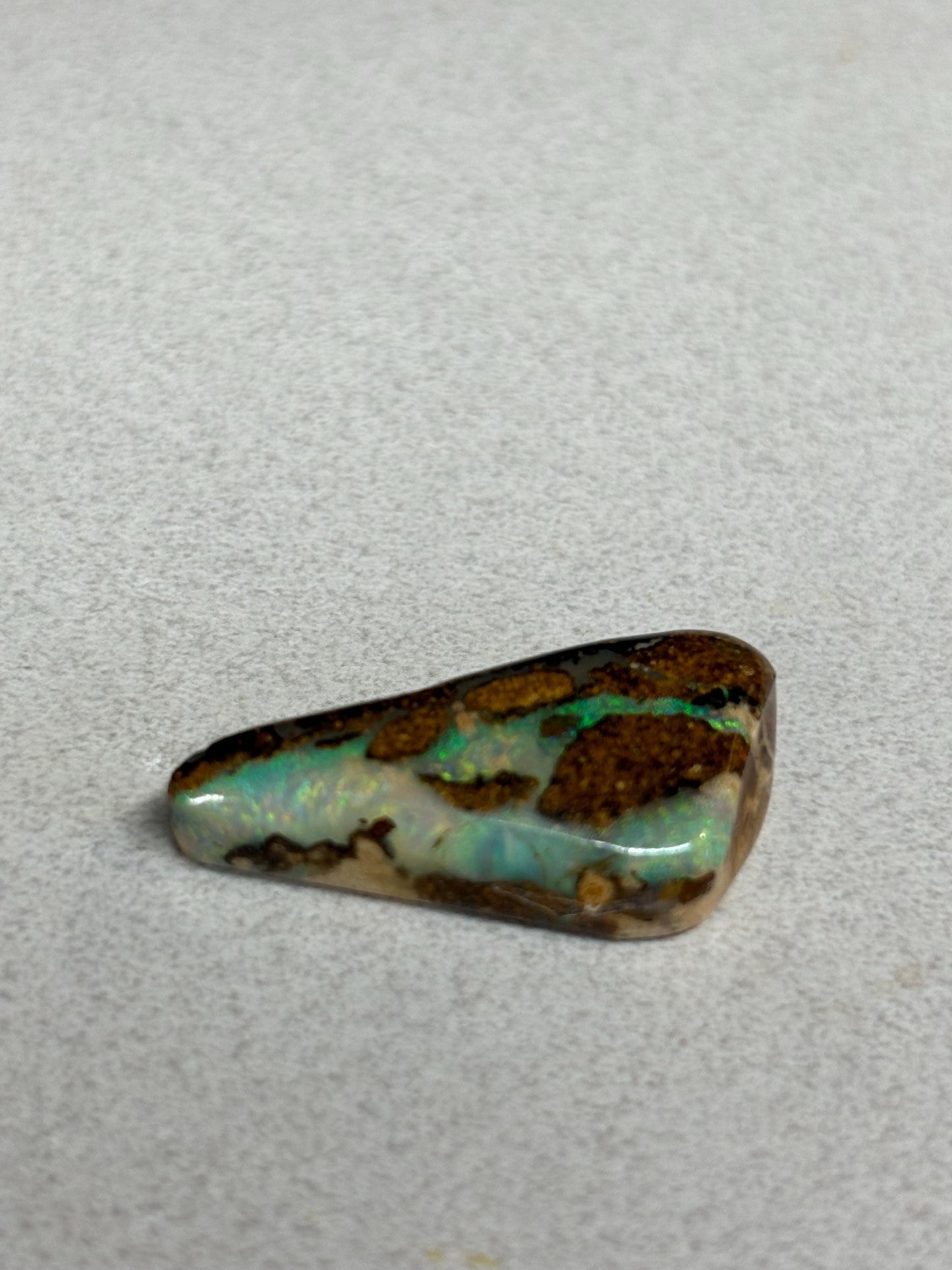 Boulder opal