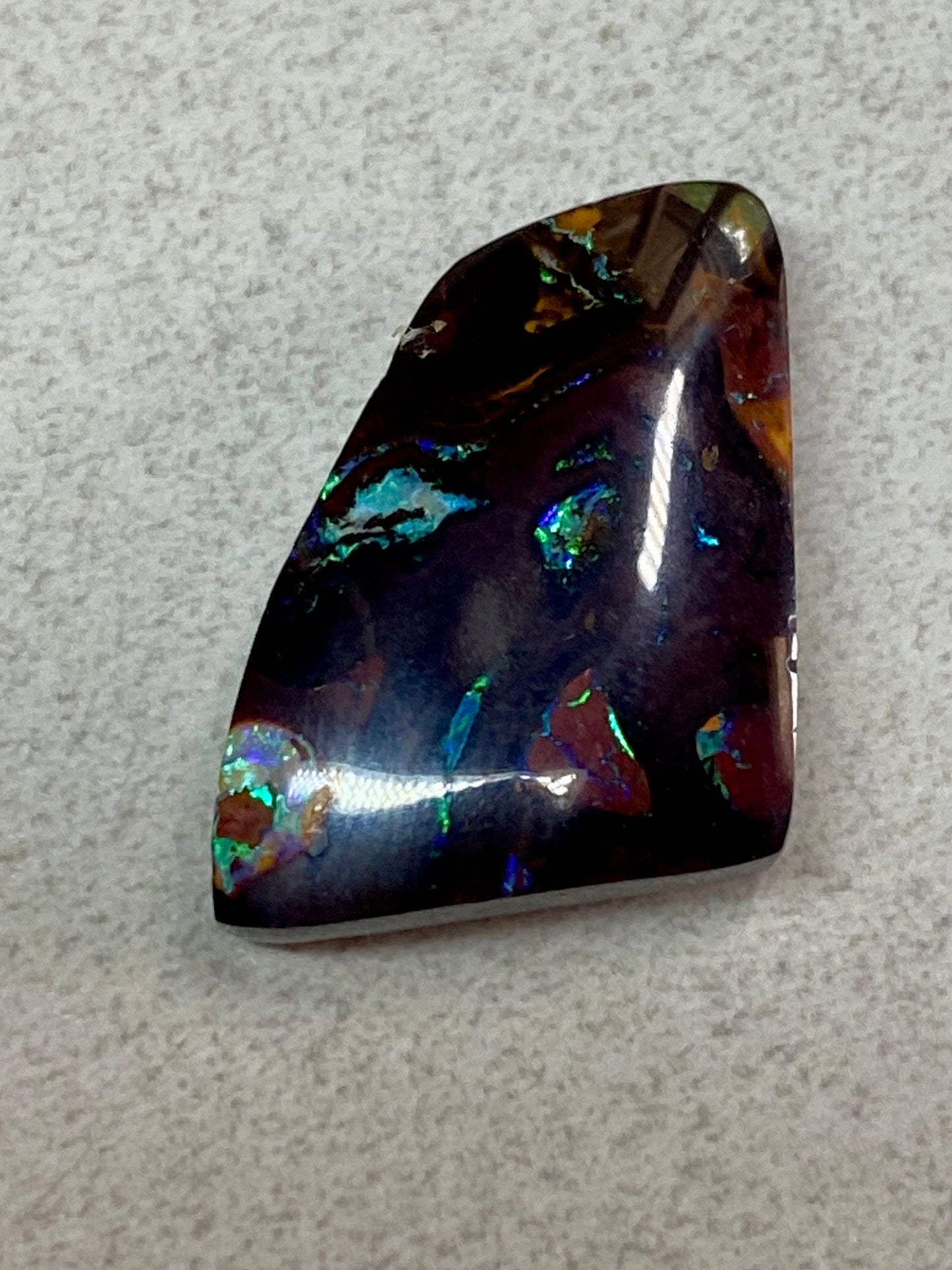 Boulder opal