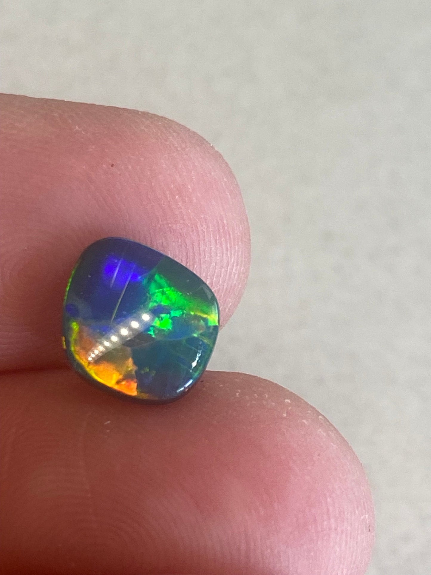 Lightning Ridge Opal doublet