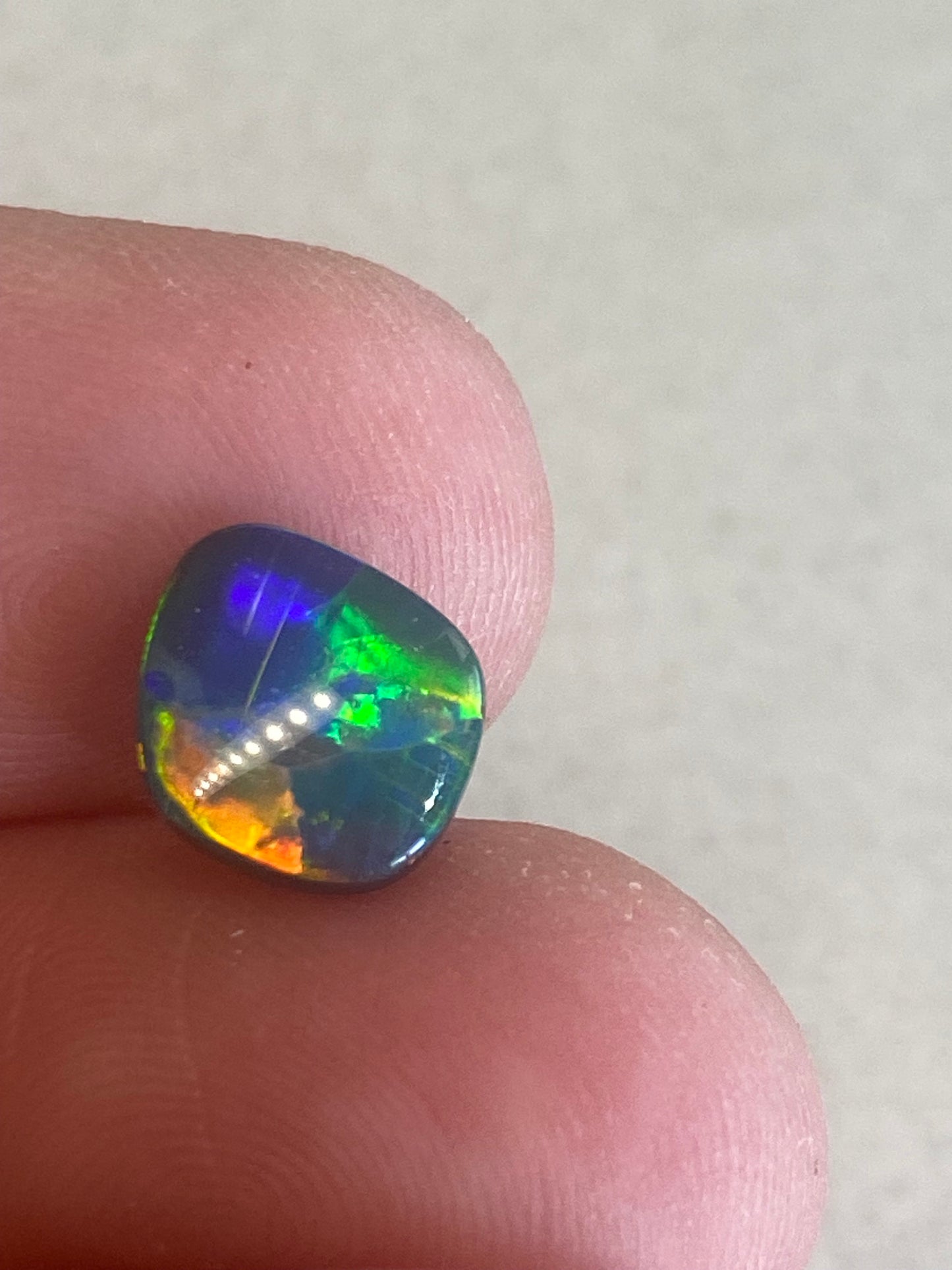 Lightning Ridge Opal doublet