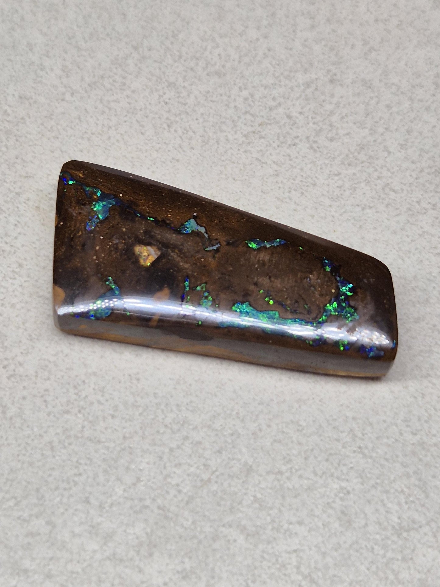 Stunning, bright boulder opal