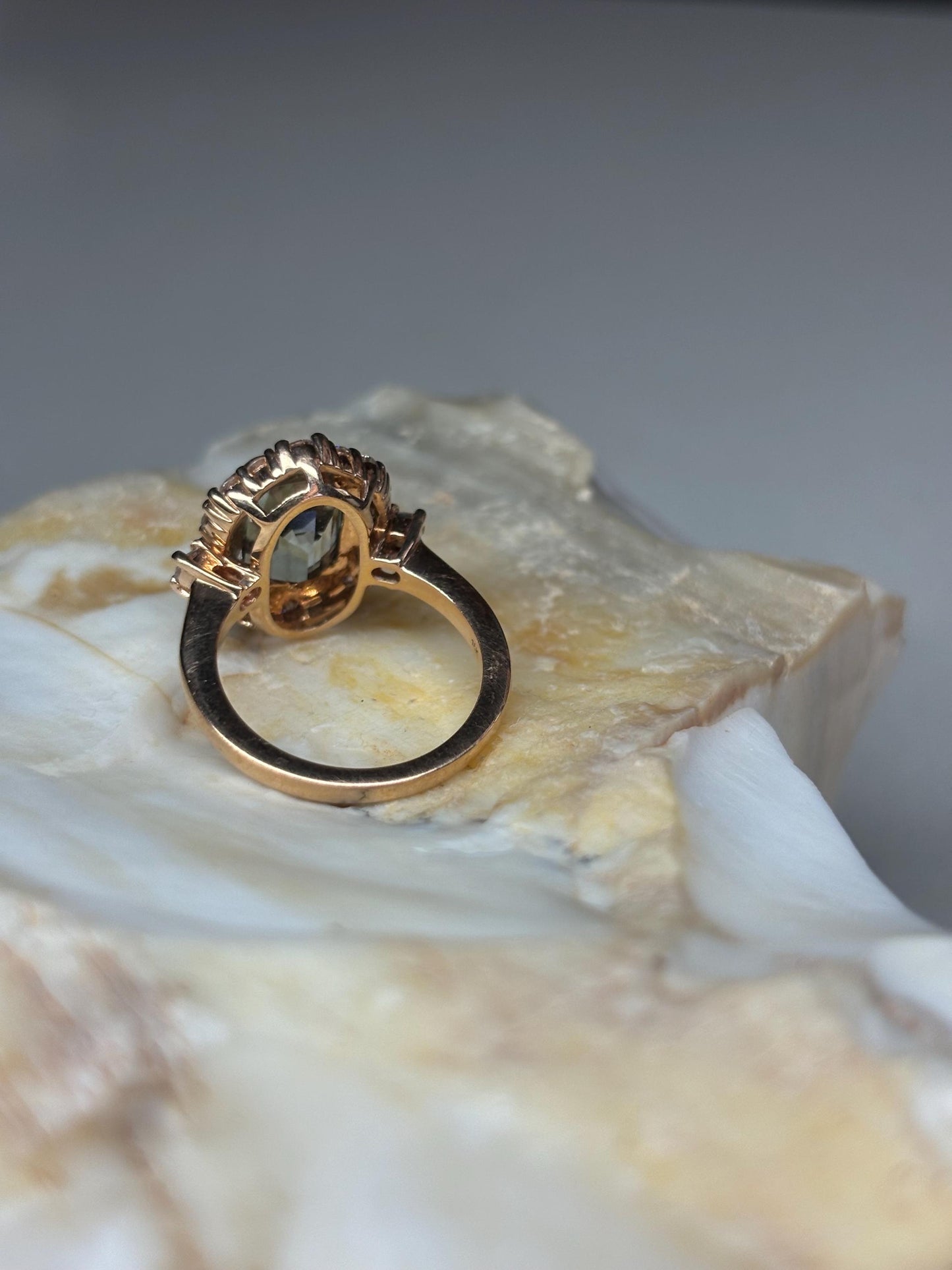 Simply stunning Tourmaline, white diamond and white gold ring.