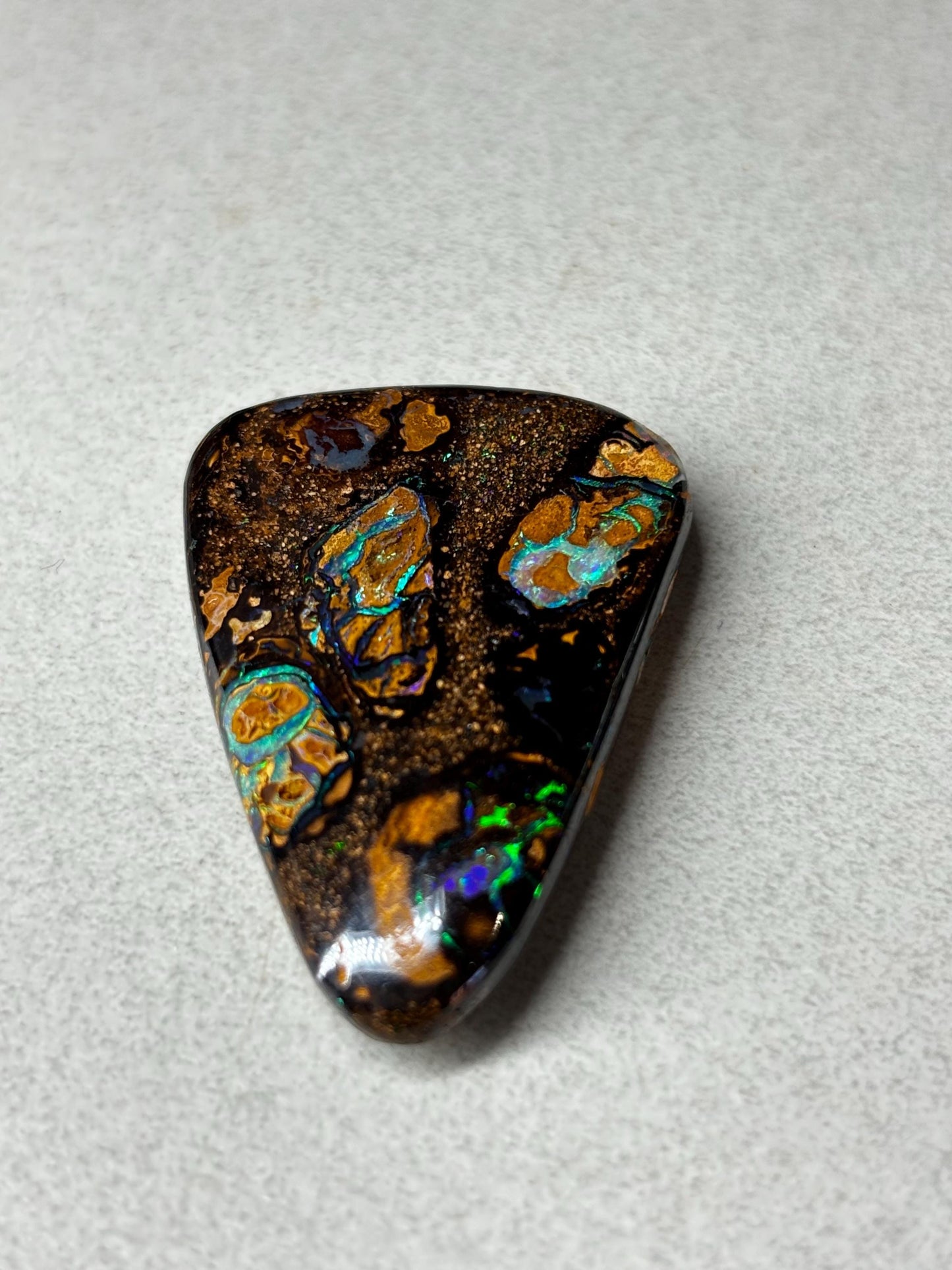 Boulder opal