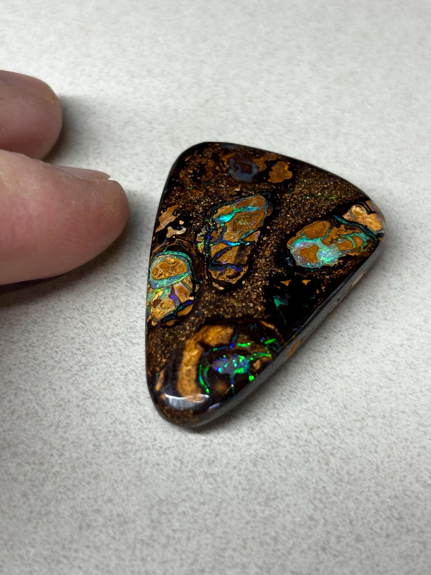 Boulder opal