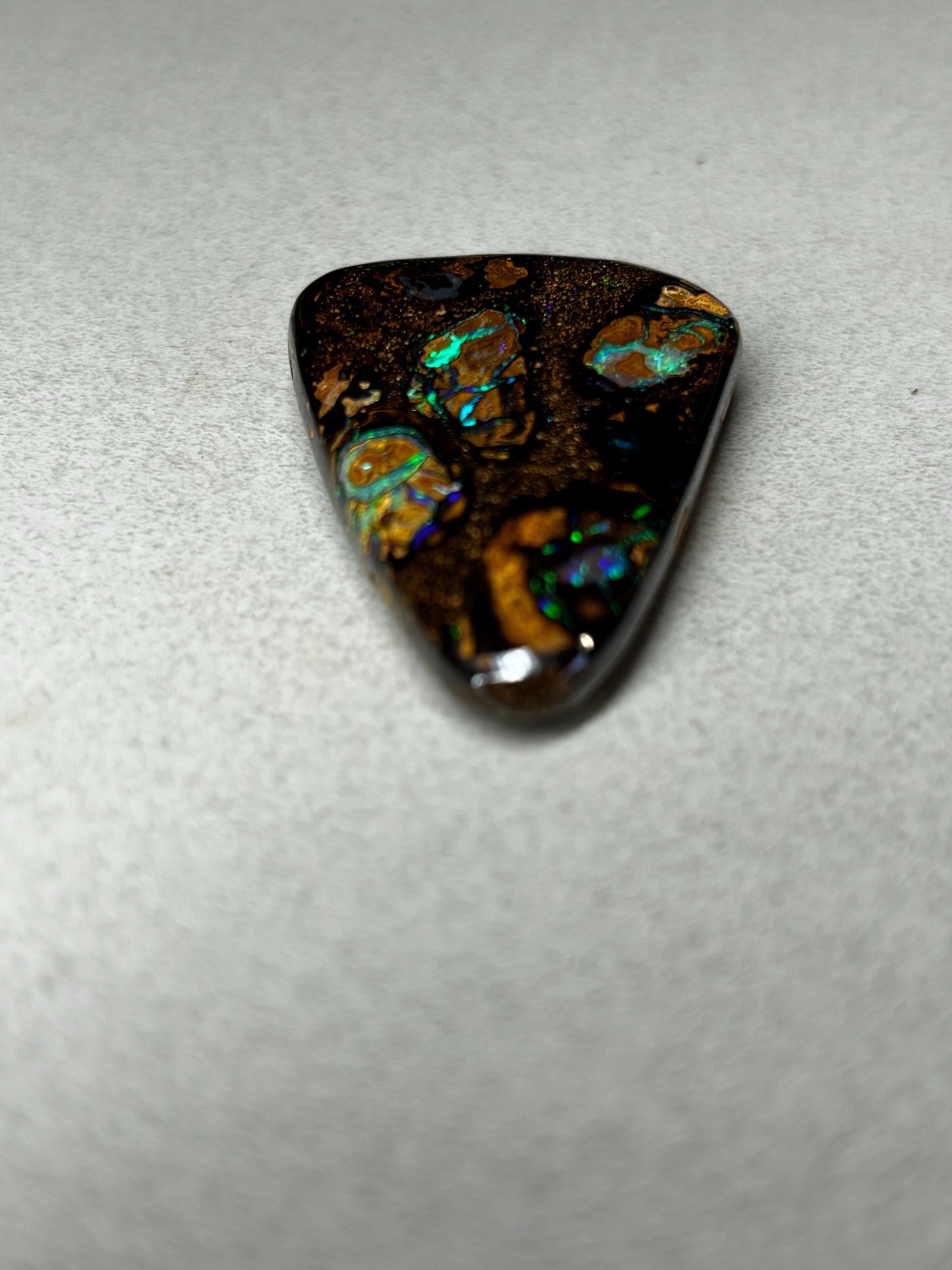 Boulder opal