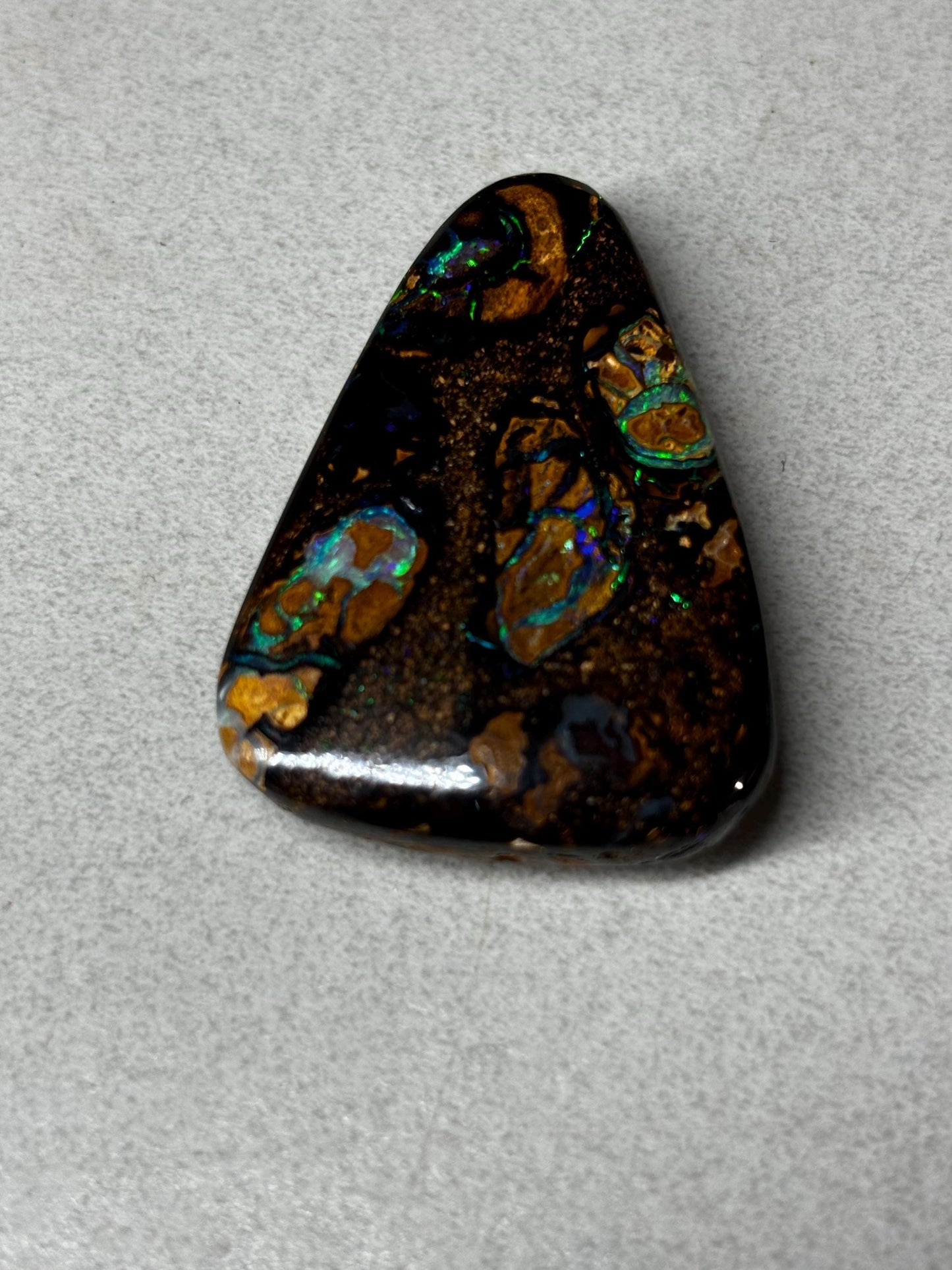 Boulder opal