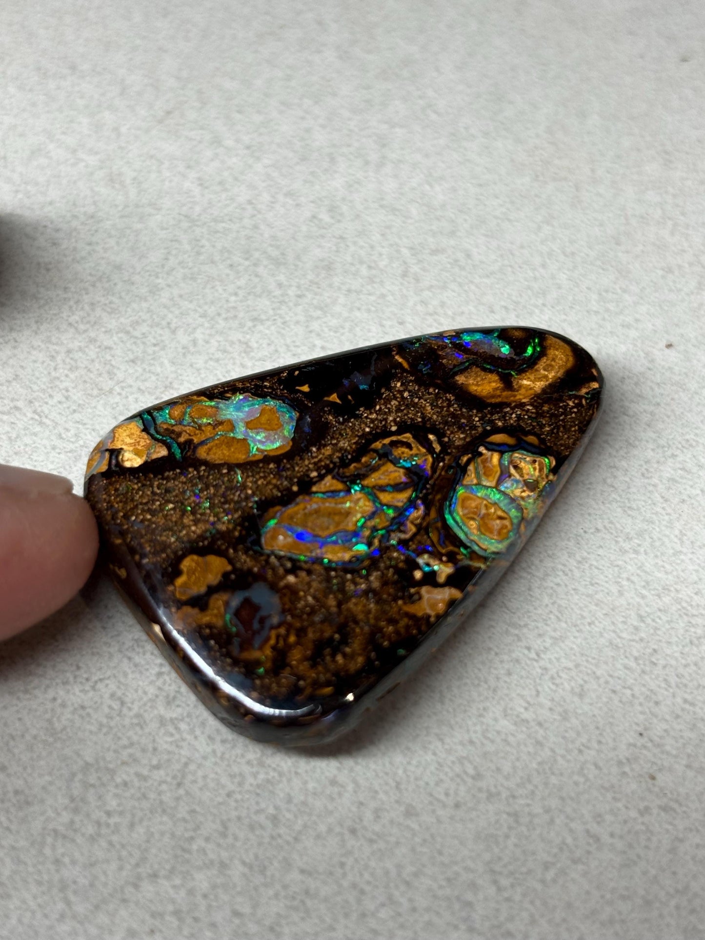 Boulder opal