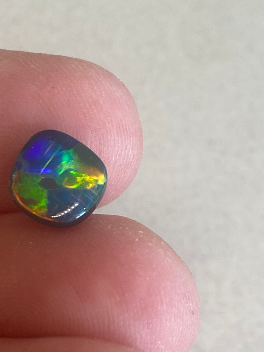 Lightning Ridge Opal doublet