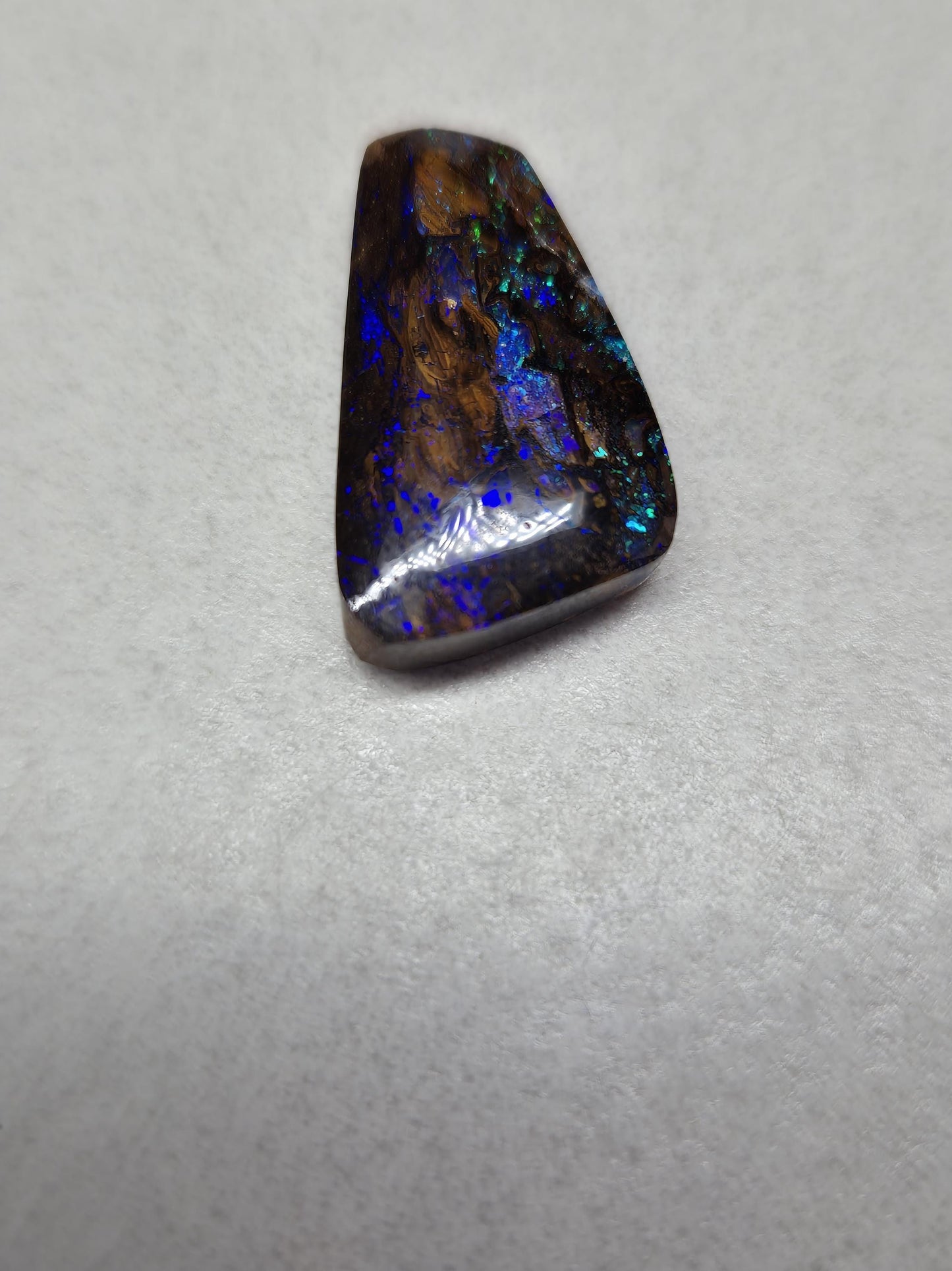 Stunning bright Boulder Opal