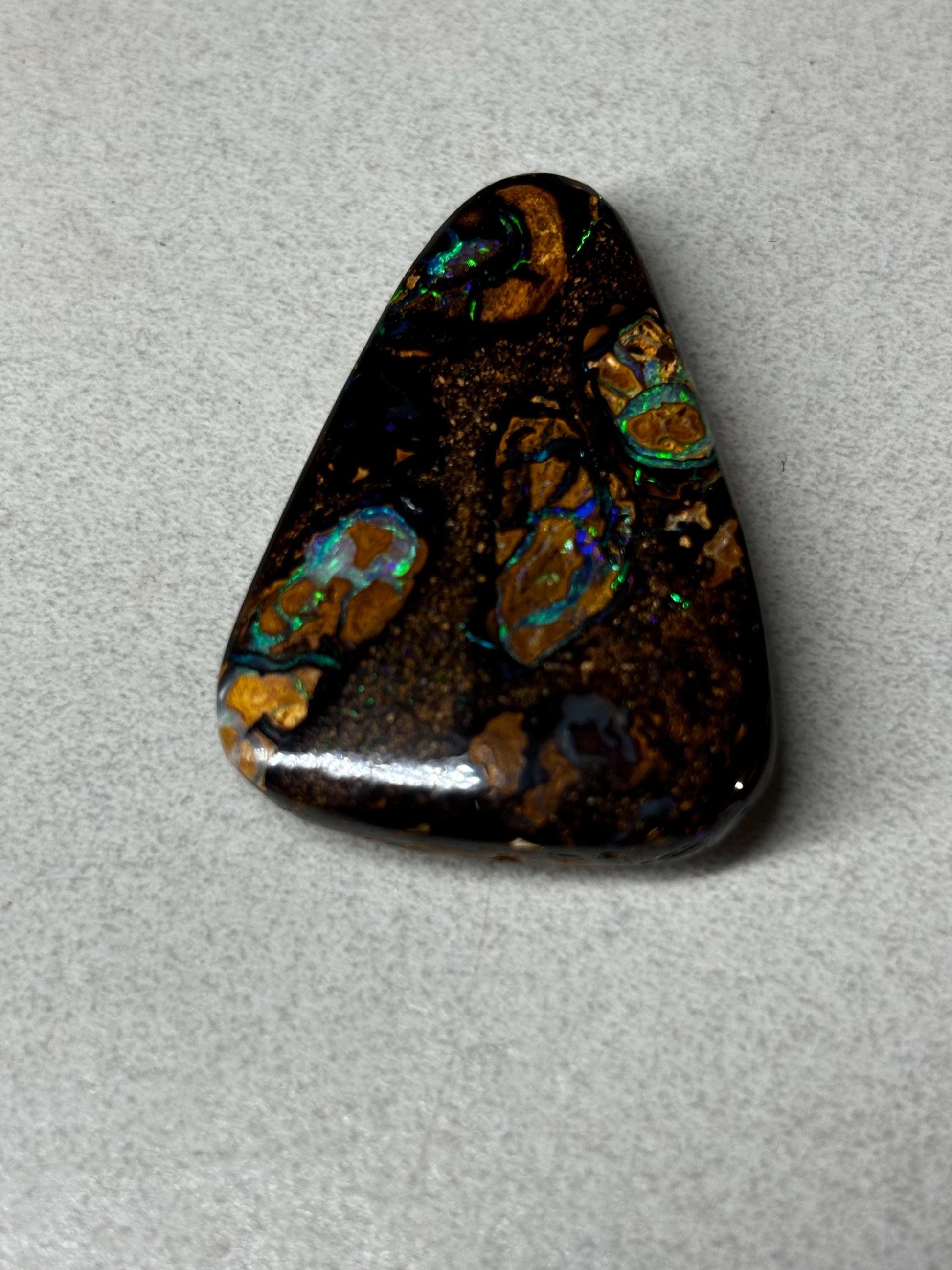Boulder opal