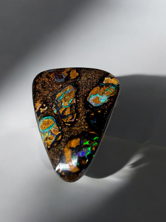 Boulder opal