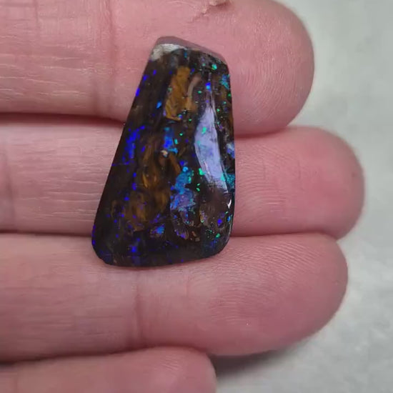 Stunning bright Boulder Opal