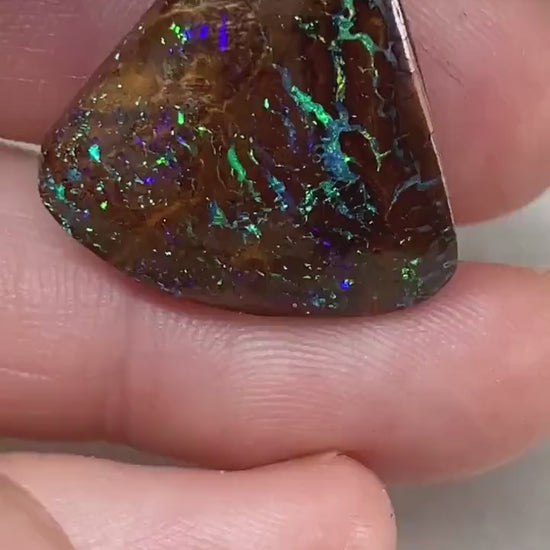 Boulder opal