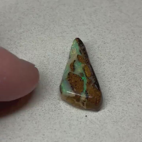 Boulder opal