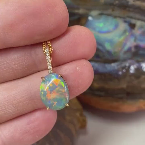 Classic Lightning Ridge Solid Opal 18ct Claw setting