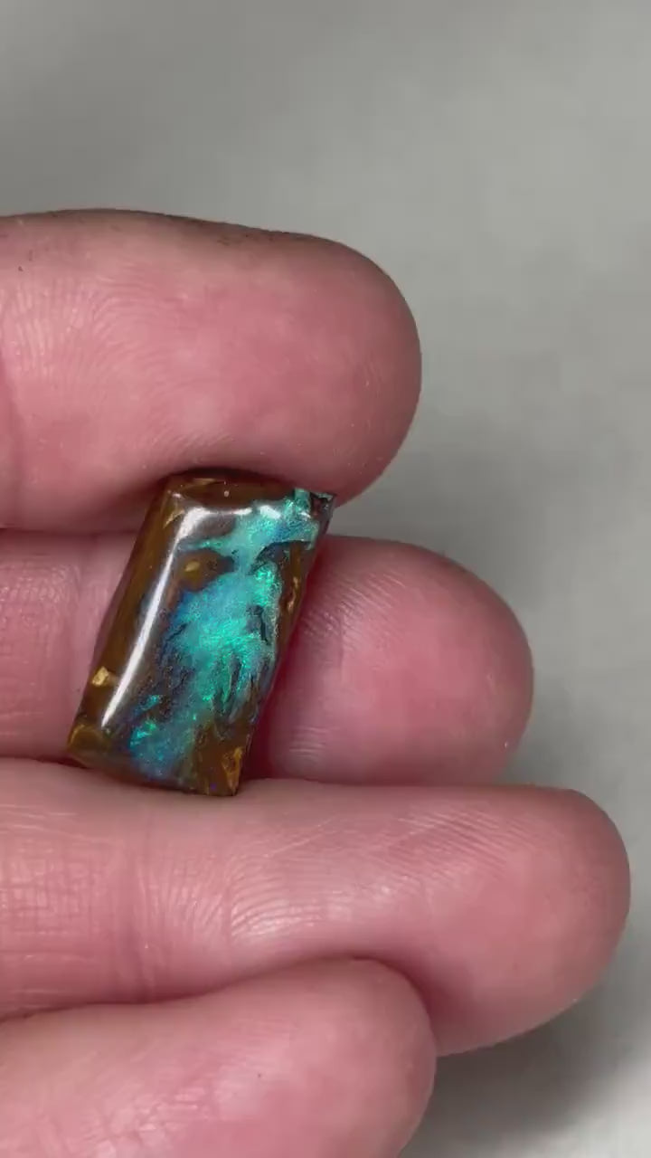Boulder opal
