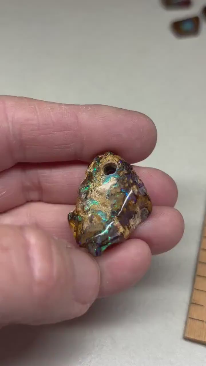 Boulder opal